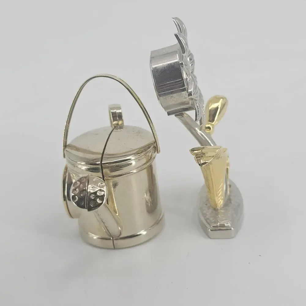 2 SMALL QUARTZ CLOCKS FLOWER & WATER CAN NEED BATTERIES Goldtone Metal Vintage
